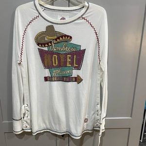 Women’s Double D Ranch shirt. Size medium.